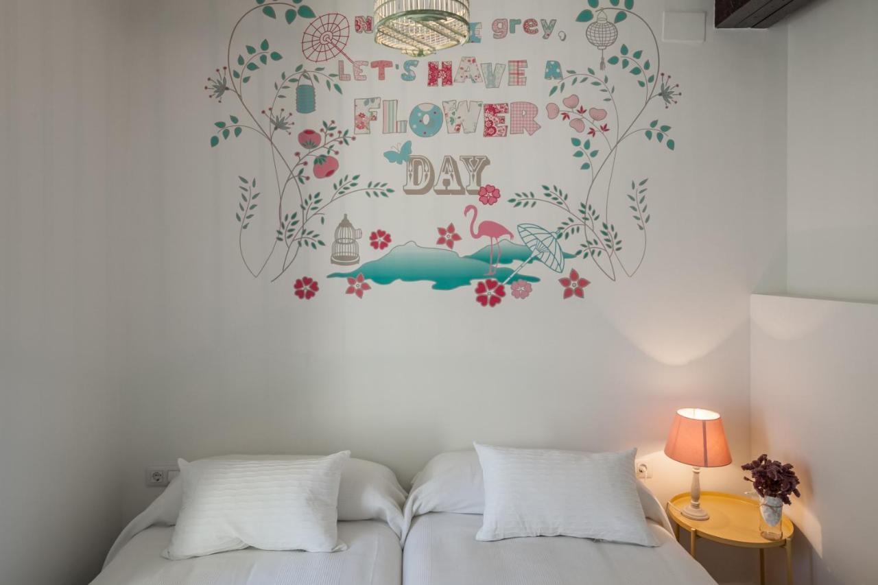 Cathedral Apartment *